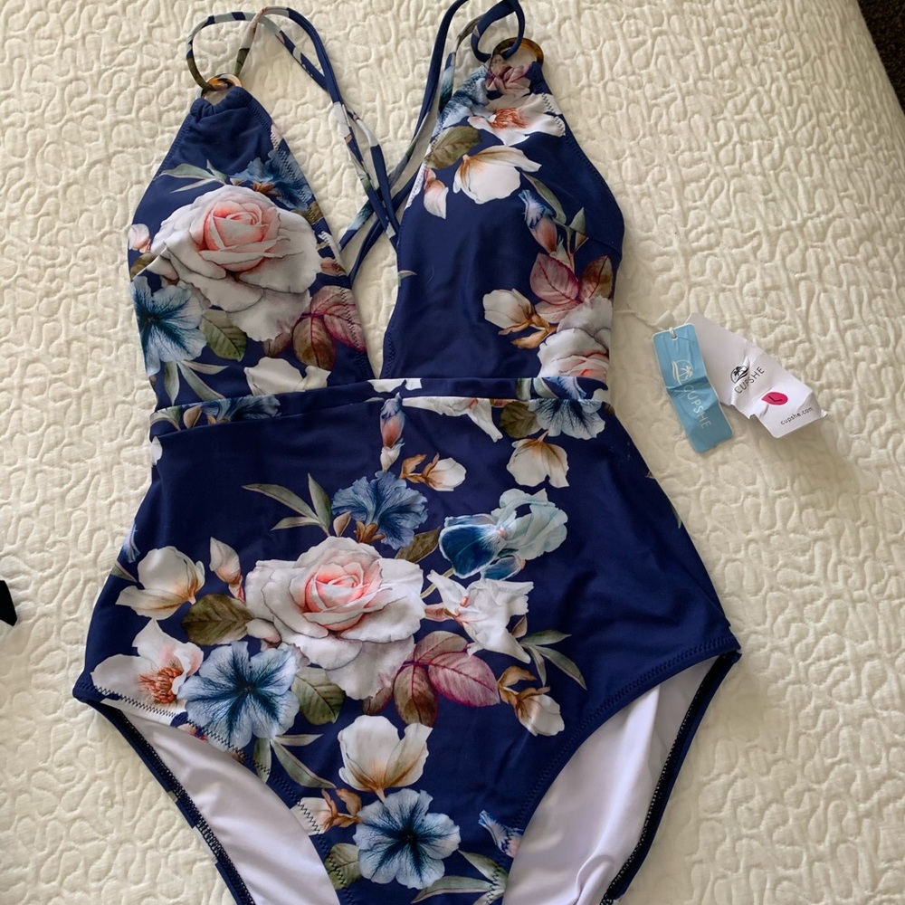 CUPSHE One piece swimsuit